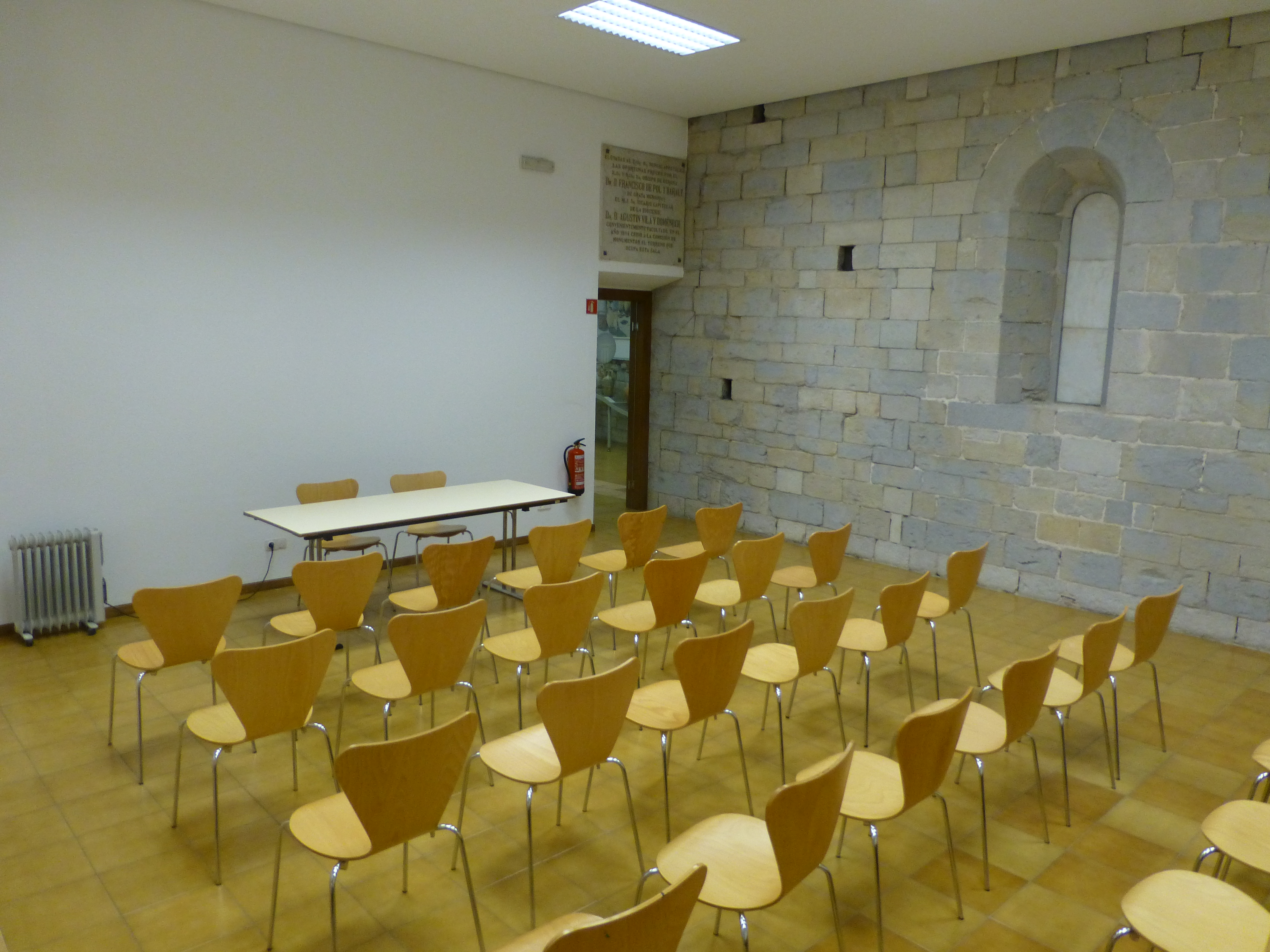 Claustre d'un monestir romànic